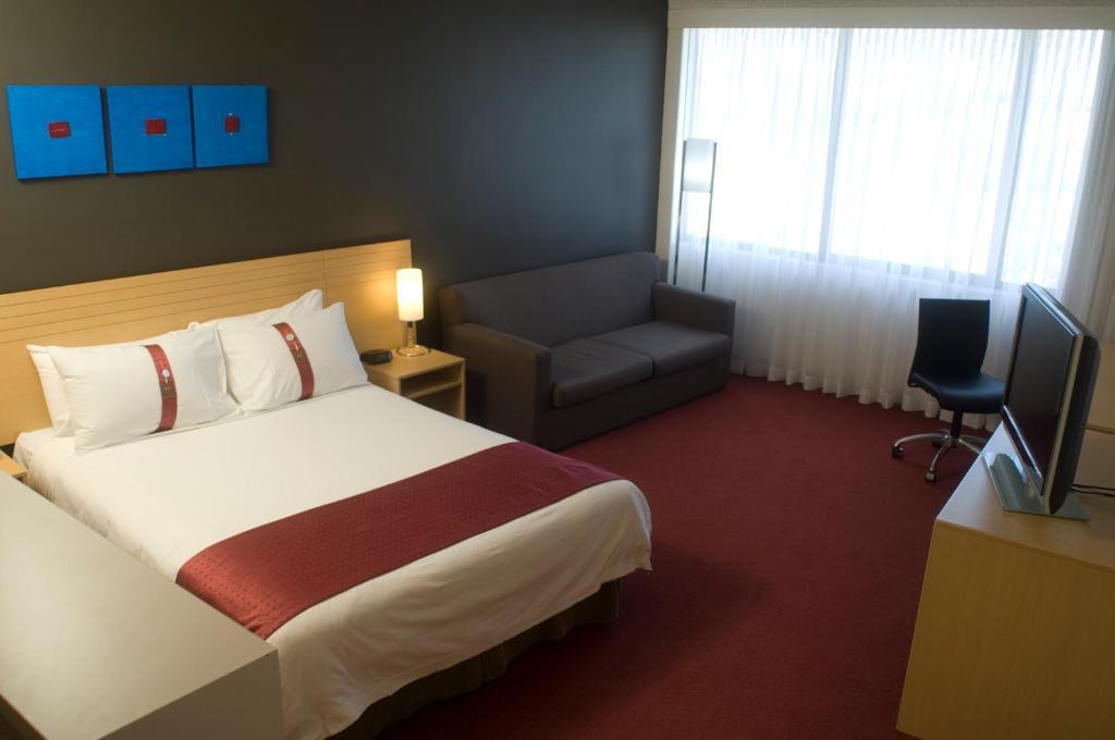Holiday Inn Melbourne Airport By Ihg Exterior photo