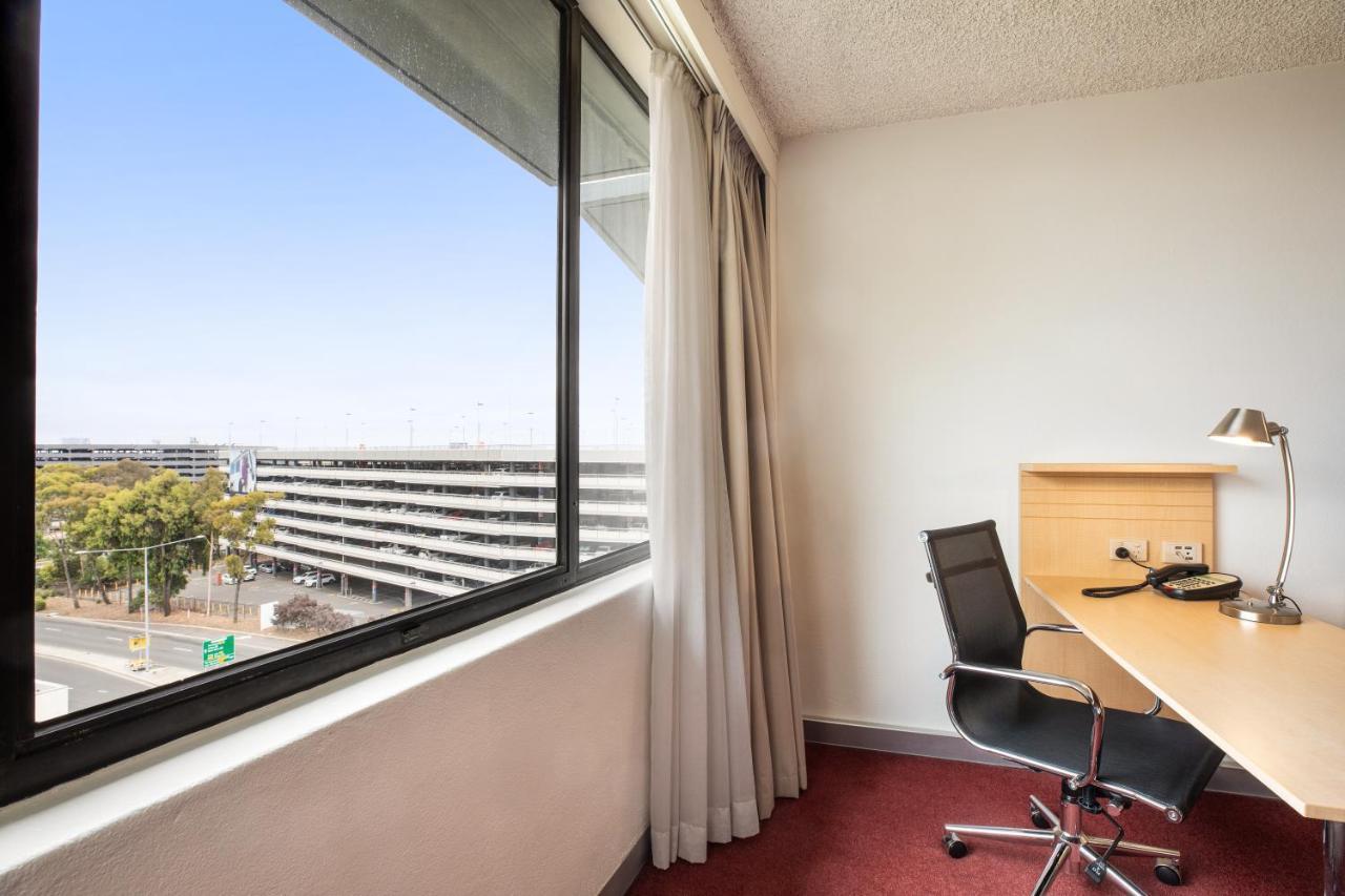Holiday Inn Melbourne Airport By Ihg Exterior photo