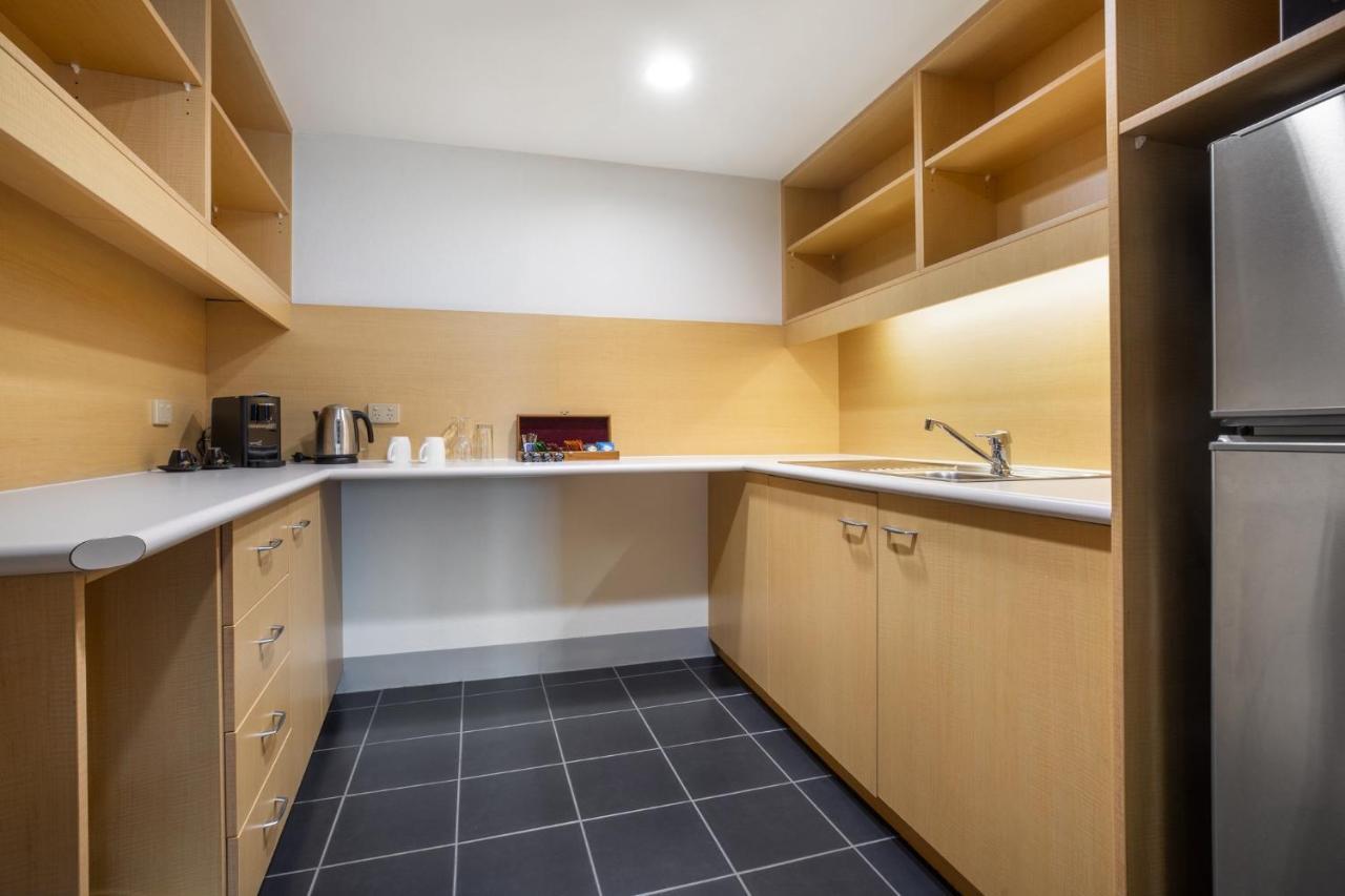 Holiday Inn Melbourne Airport By Ihg Exterior photo