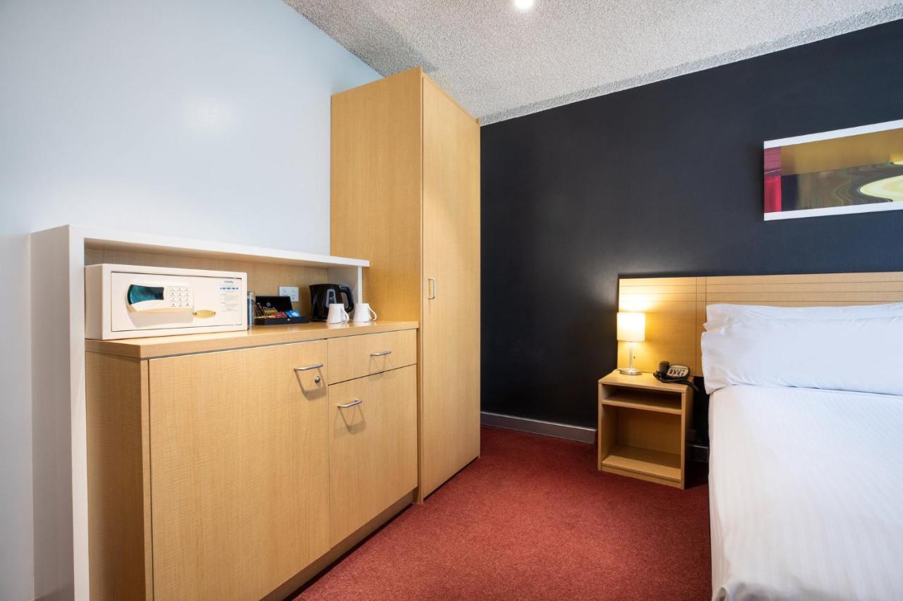 Holiday Inn Melbourne Airport By Ihg Exterior photo