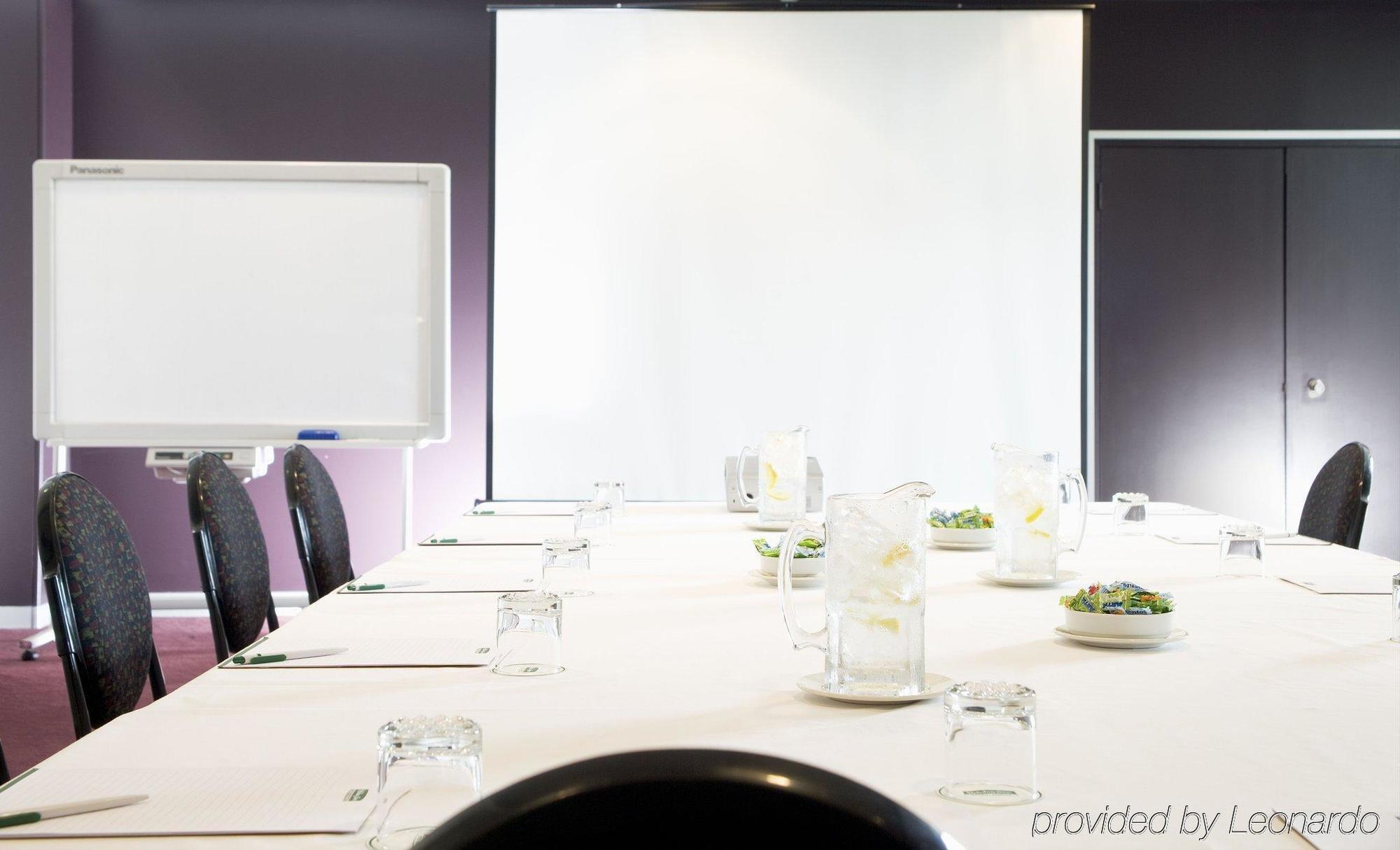 Holiday Inn Melbourne Airport By Ihg Exterior photo